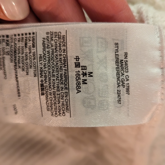 ❗3 for 20❗Gap knit short sleeve sweater - Picture 5 of 8